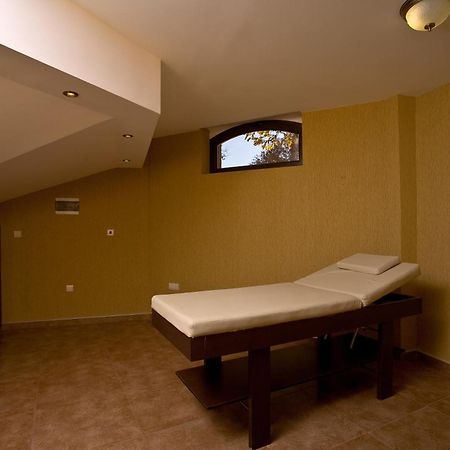 Hotel Chinar Hisarya Dış mekan fotoğraf
