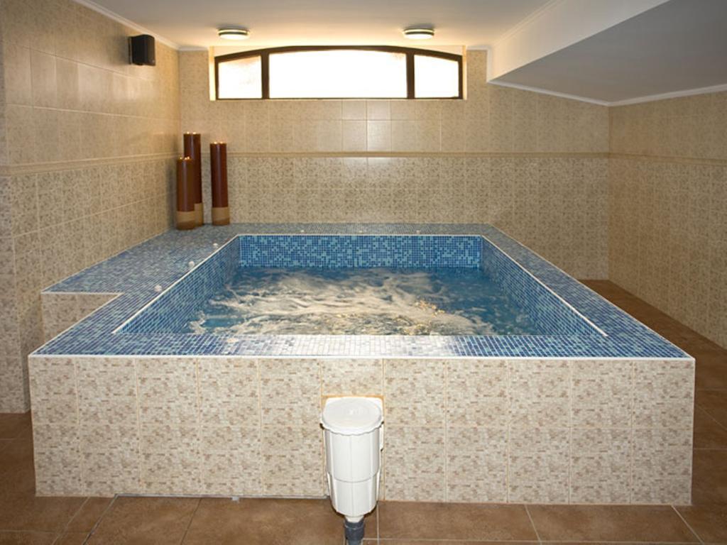 Hotel Chinar Hisarya Dış mekan fotoğraf