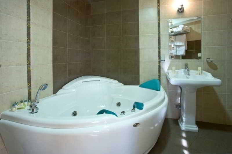 Hotel Chinar Hisarya Dış mekan fotoğraf