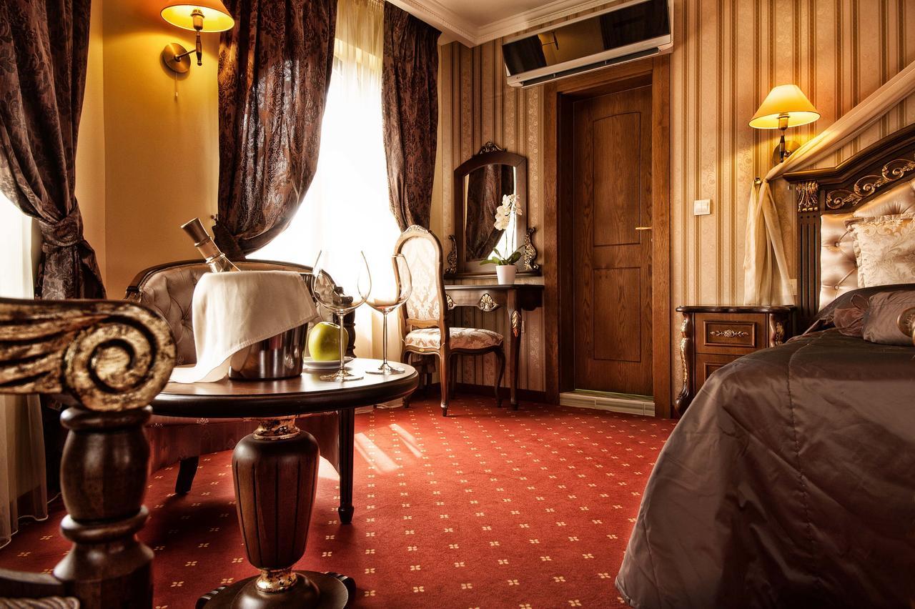 Hotel Chinar Hisarya Dış mekan fotoğraf