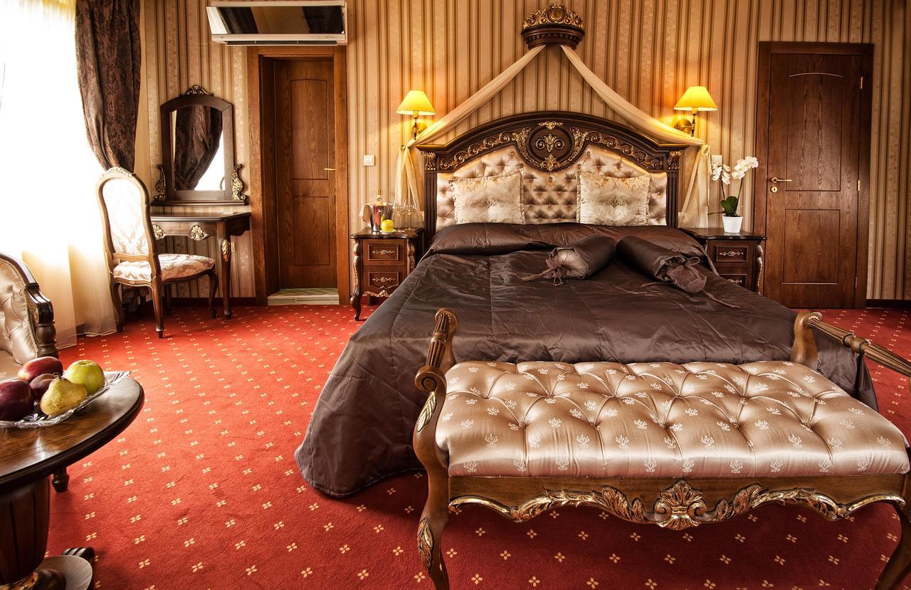 Hotel Chinar Hisarya Dış mekan fotoğraf