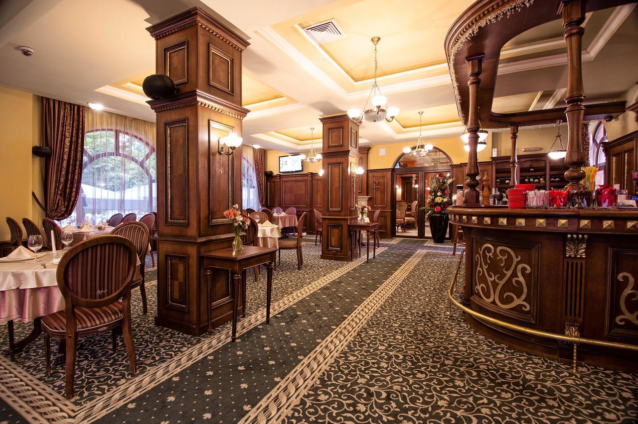Hotel Chinar Hisarya Dış mekan fotoğraf