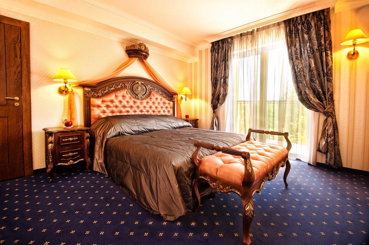 Hotel Chinar Hisarya Dış mekan fotoğraf