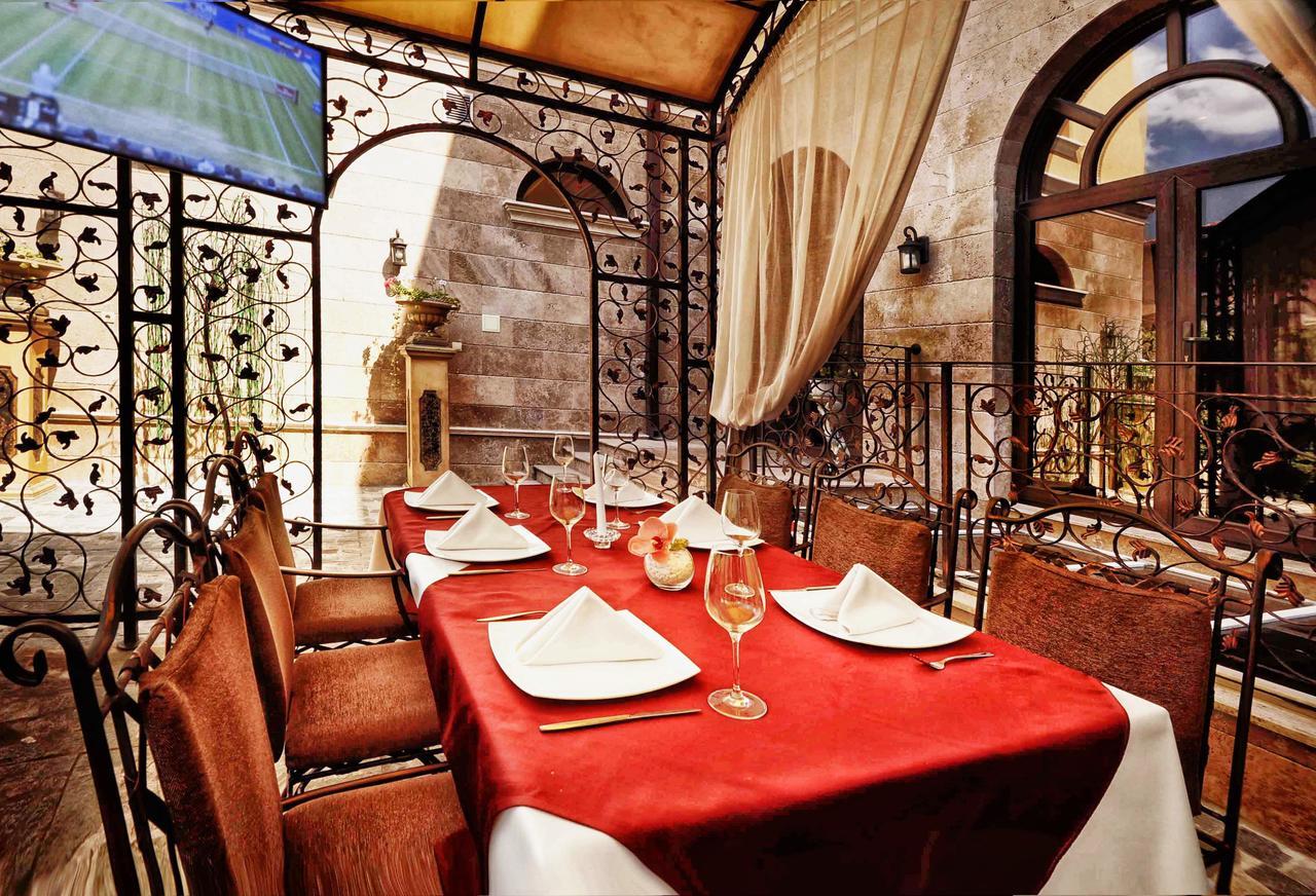 Hotel Chinar Hisarya Dış mekan fotoğraf
