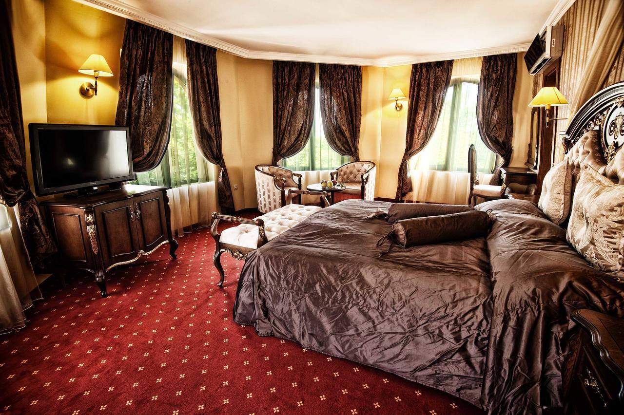 Hotel Chinar Hisarya Dış mekan fotoğraf