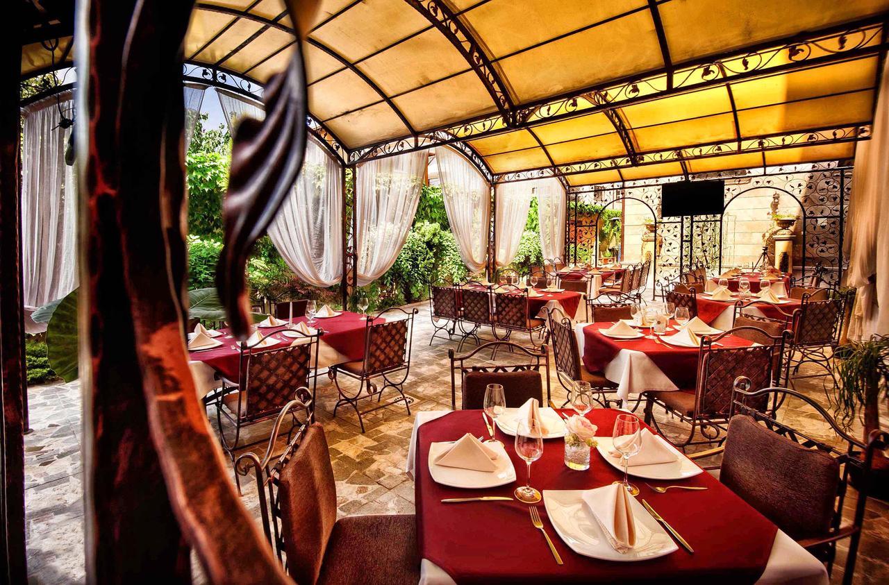 Hotel Chinar Hisarya Dış mekan fotoğraf